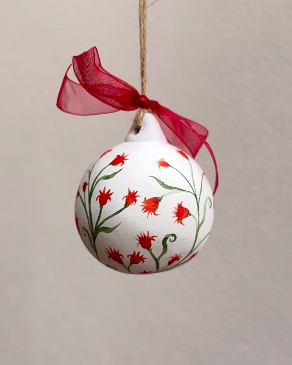 Bola de Navidad pintada a mano - Nuria Benet