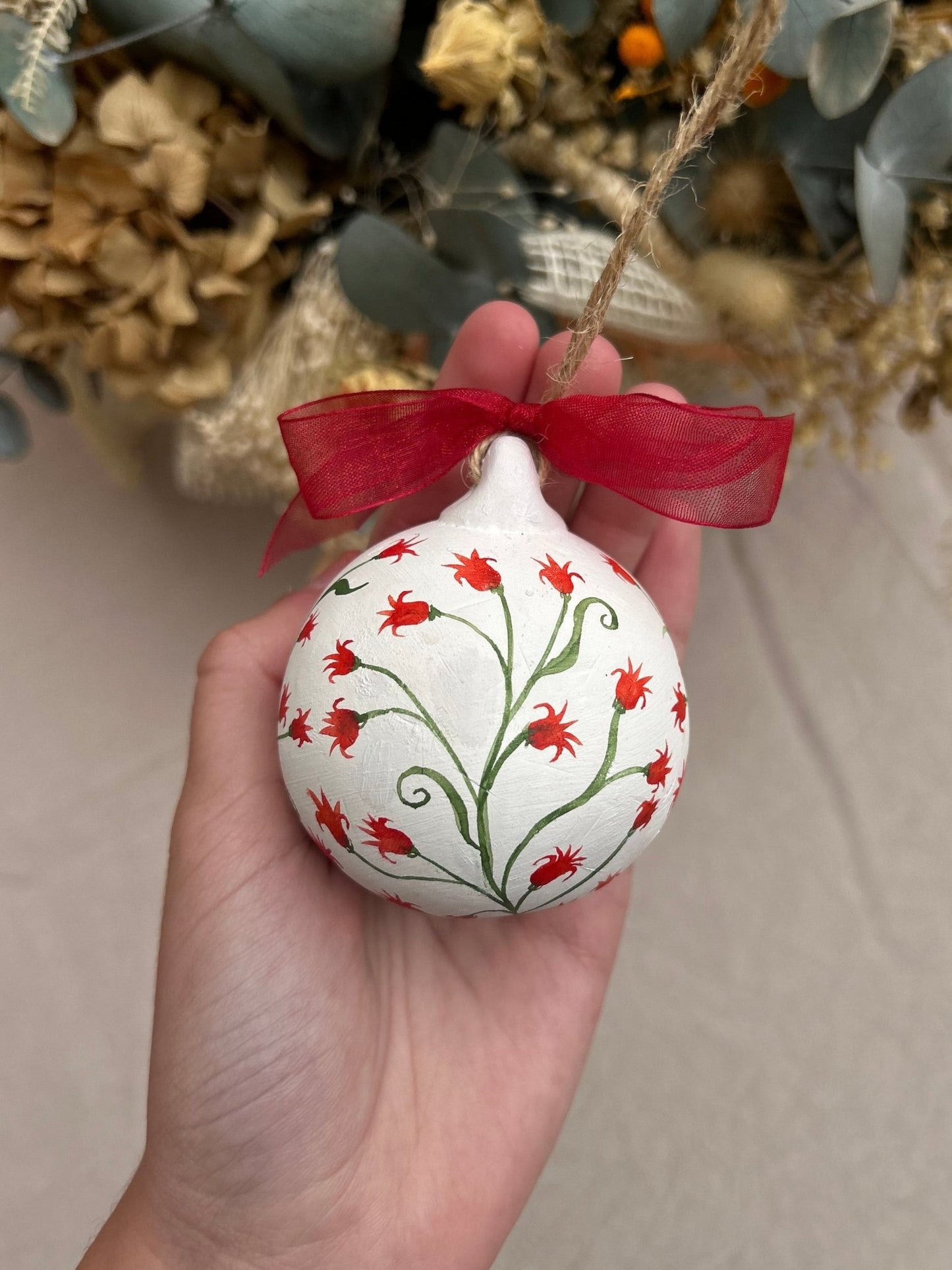 Bola de Navidad pintada a mano - Nuria Benet