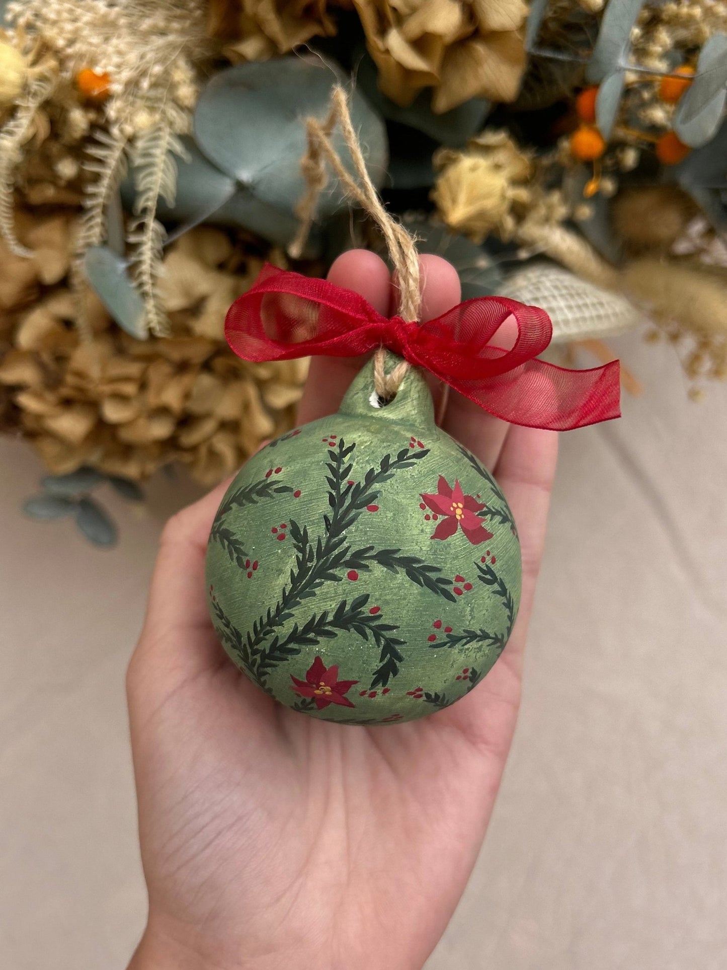 Bola de Navidad pintada a mano - Nuria Benet
